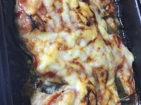 イワシのケチャップとコチュジャンのチーズ焼き